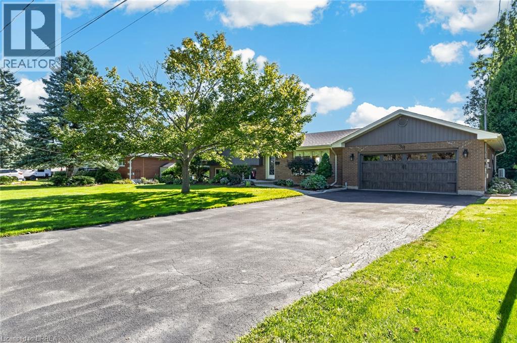 38 DAVERN Road, Brantford, Ontario