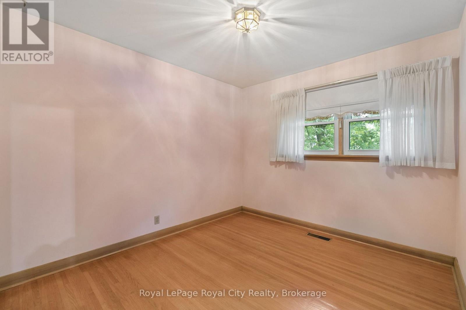 62 Rodney Boulevard, Guelph (Dovercliffe Park/old University), Ontario  N1G 2H3 - Photo 22 - X13751546
