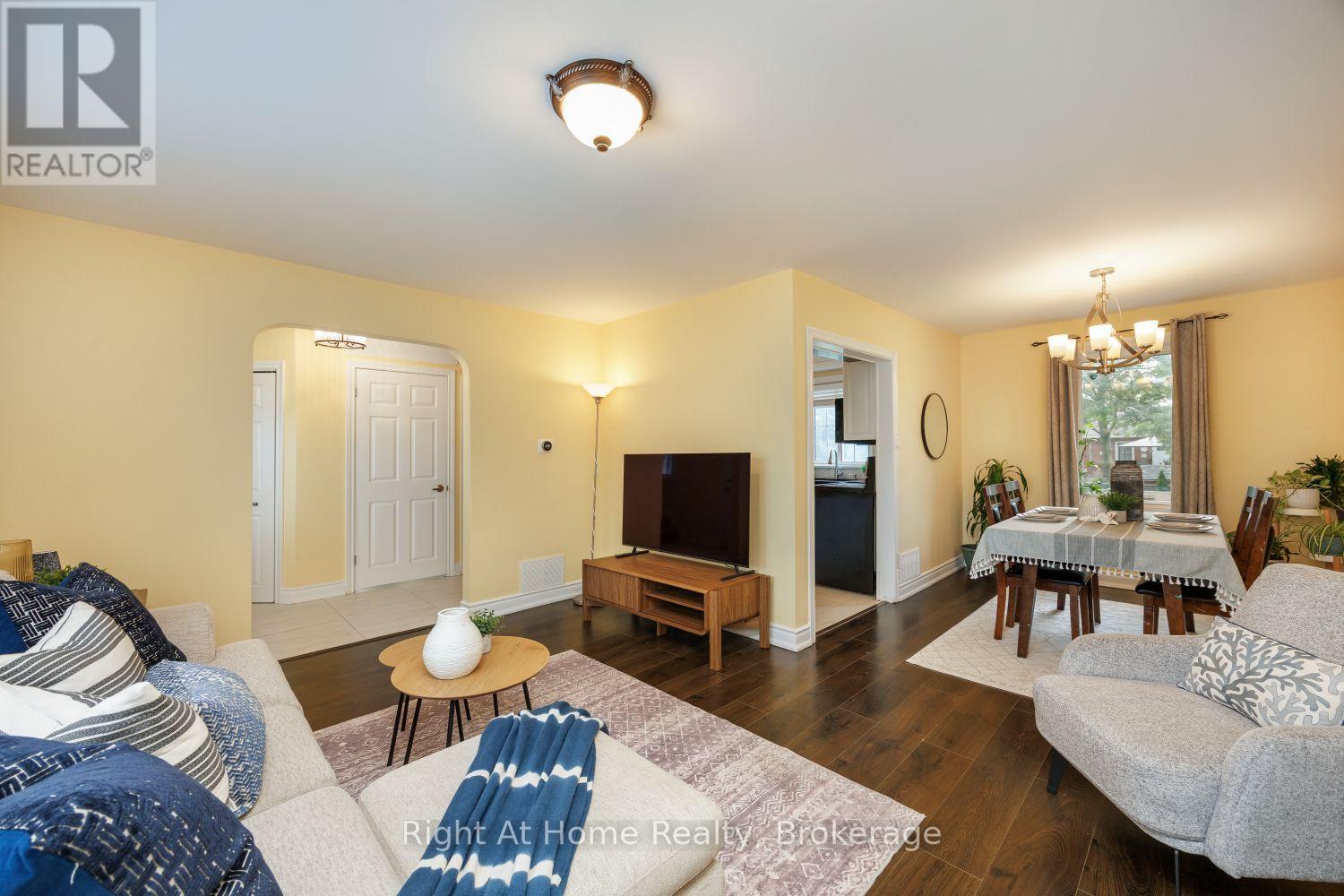 128 Lasalle Avenue, Oshawa, Ontario  L1H 5Y5 - Photo 11 - E13751554