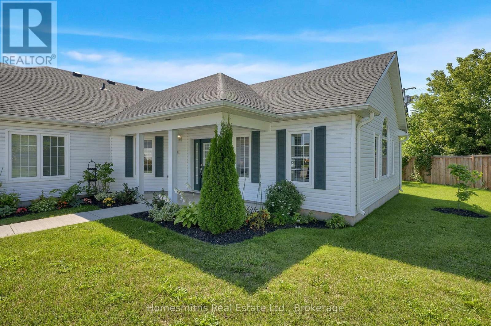 404 - 300 Croft Street, Port Hope, Ontario  L1A 0E1 - Photo 1 - X13751534