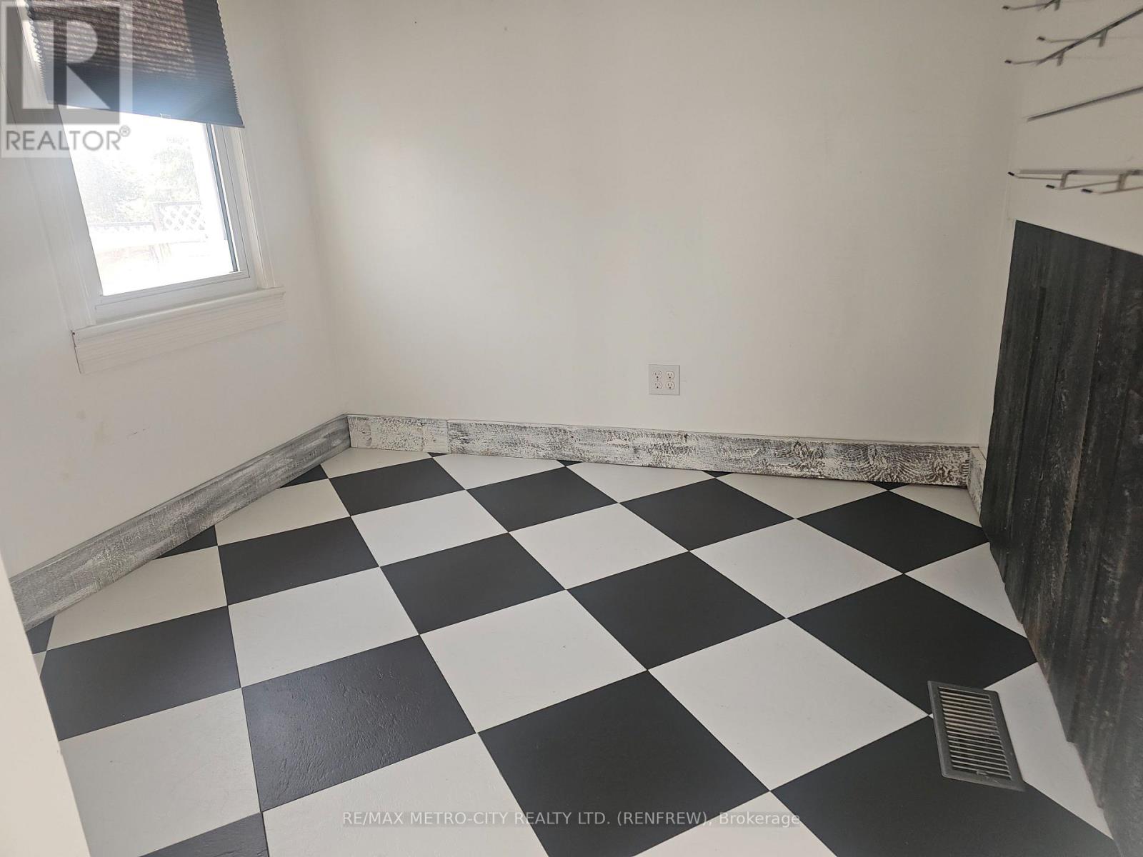 478 New Street, Renfrew, Ontario  K7V 1G8 - Photo 7 - X13751494