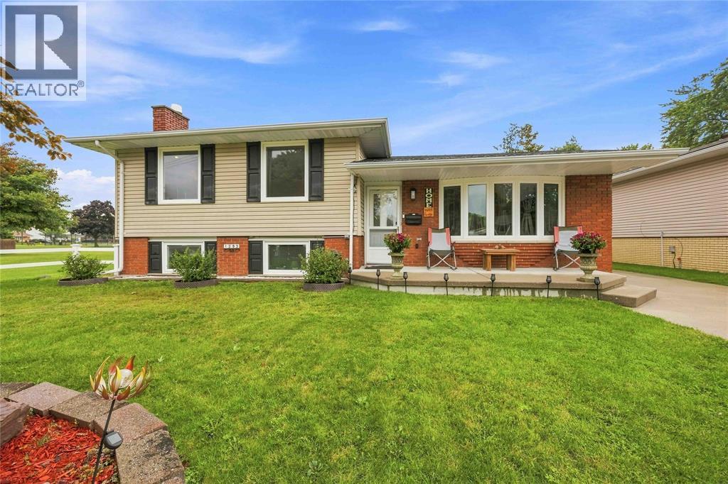 1293 SEVERIN DRIVE South Sarnia Ontario Canada N7S2B9 2