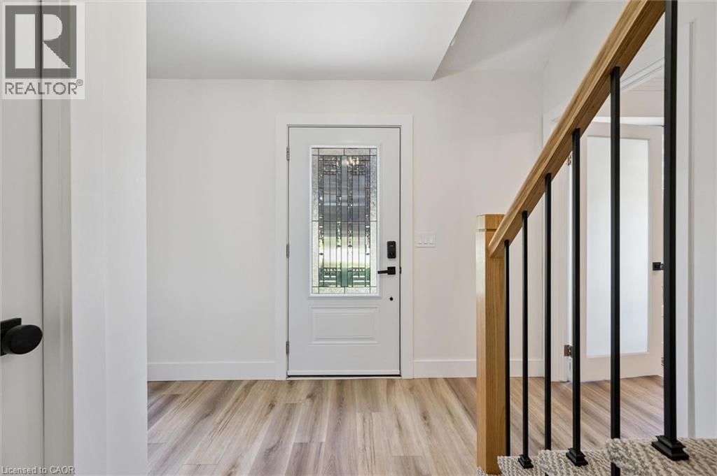 52 Stirling Macgregor Drive, Cambridge, Ontario  N1S 4N5 - Photo 4 - 40860834