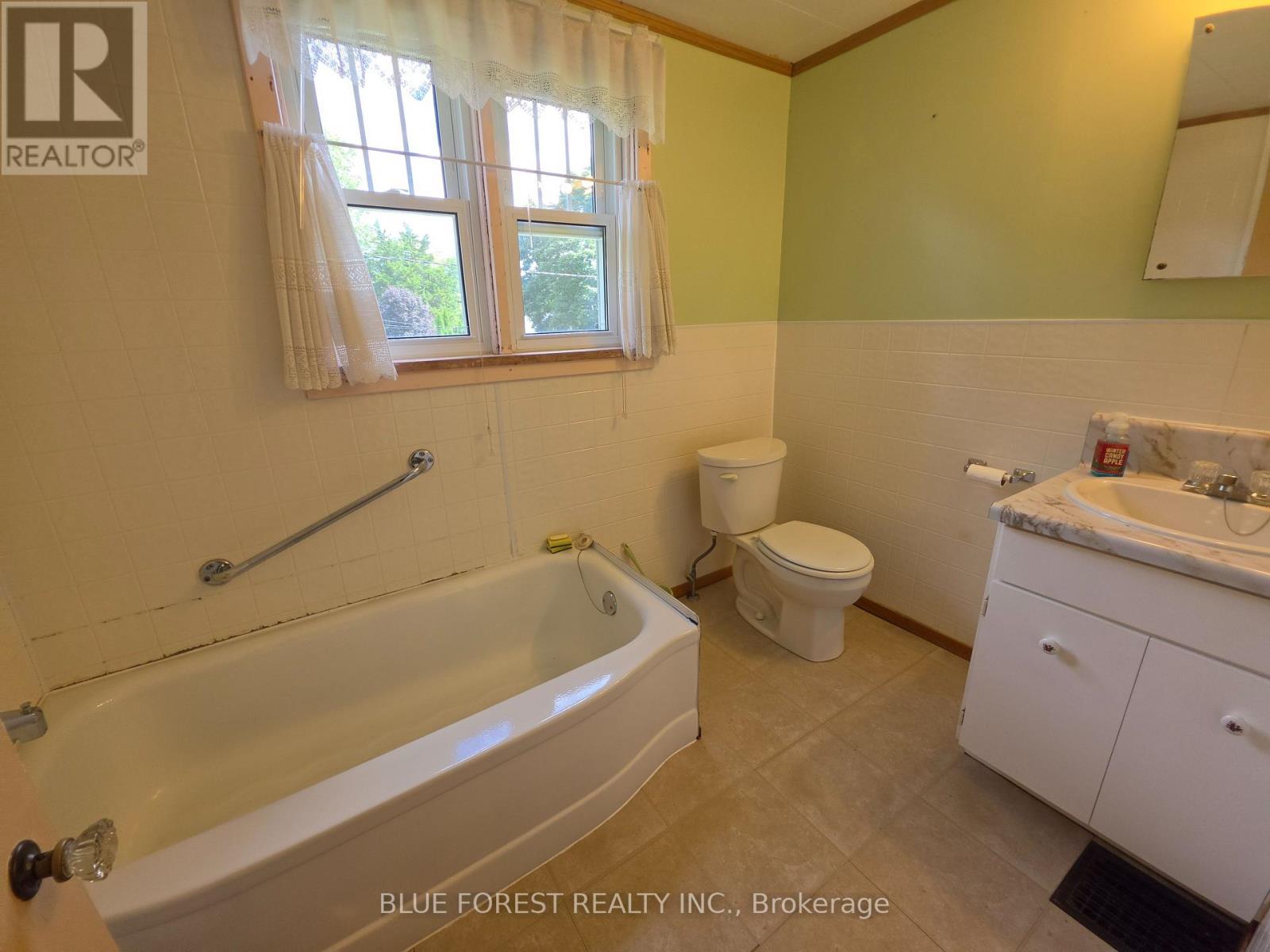 228 Flora Street, West Elgin, Ontario  N0L 2C0 - Photo 41 - X13751510
