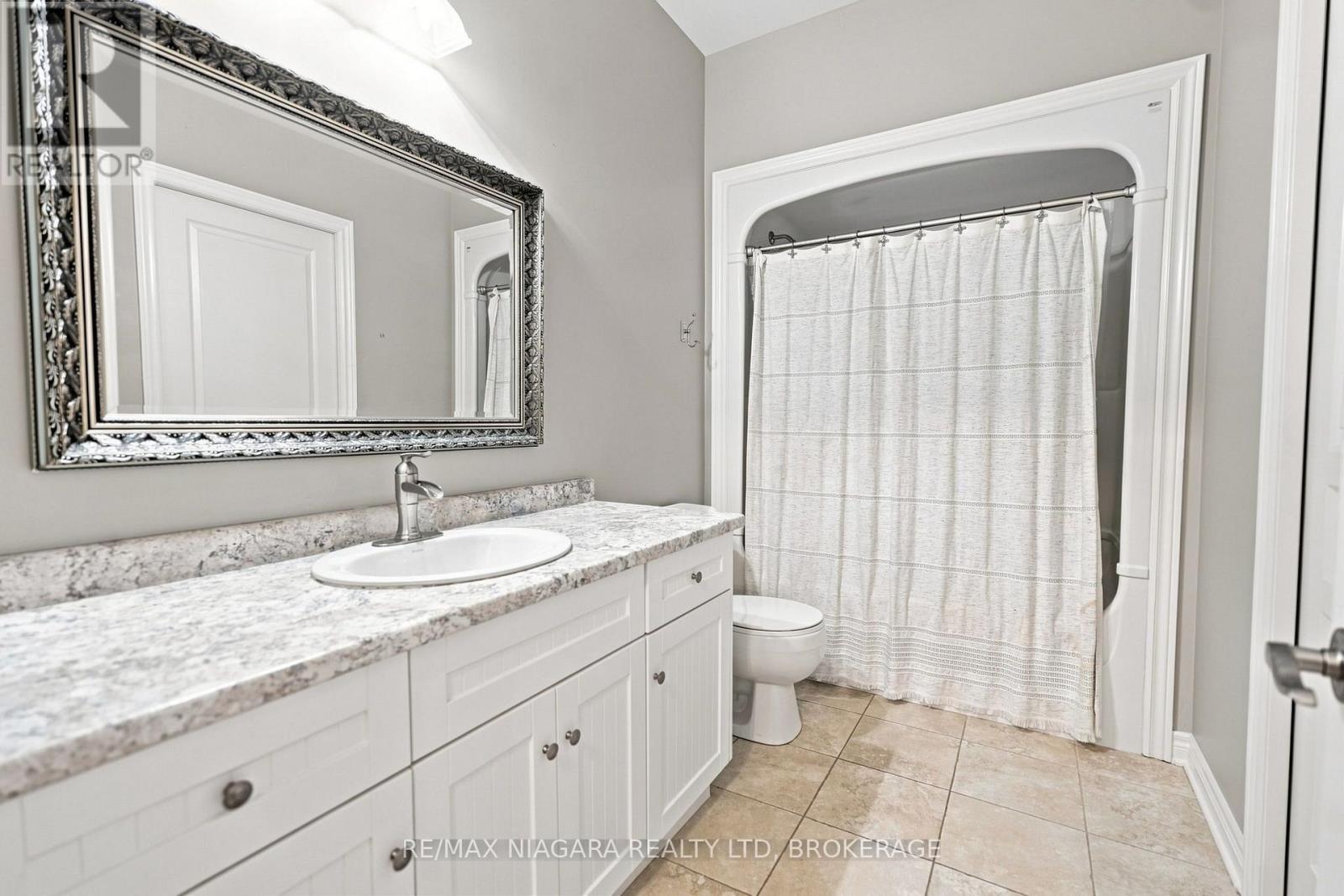 1025 Pelham Road, St. Catharines, Ontario  L2S 4E4 - Photo 21 - X13751412