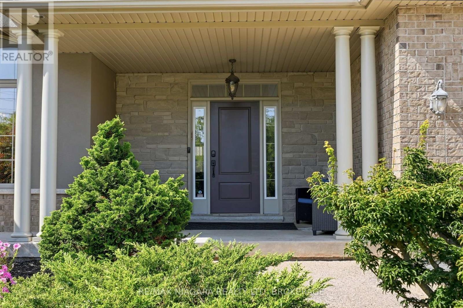 1025 Pelham Road, St. Catharines, Ontario  L2S 4E4 - Photo 3 - X13751412