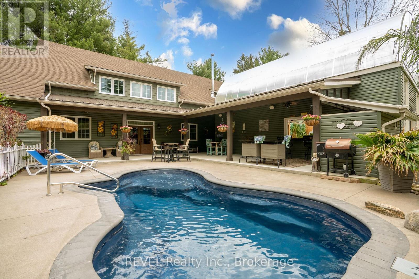 573 CANBORO ROAD, Pelham, Ontario