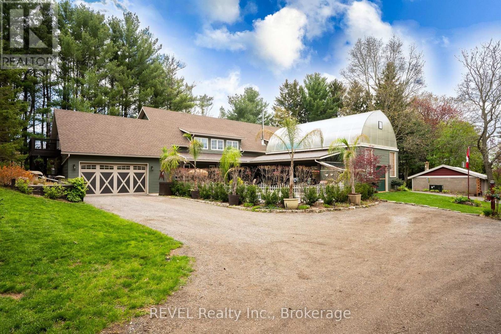 573 Canboro Road, Pelham, Ontario L0S 1C0 - Photo 2 - X13751488