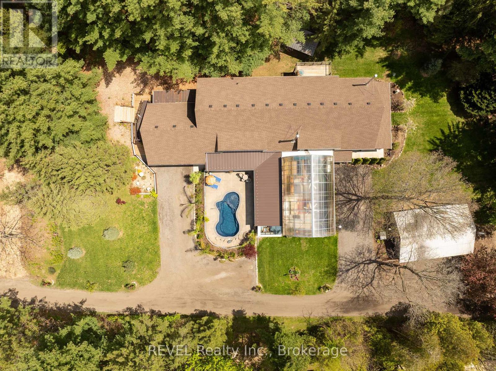 573 Canboro Road, Pelham, Ontario L0S 1C0 - Photo 3 - X13751488
