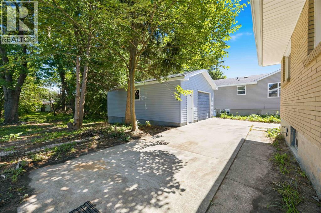 1232 Echo Road, Sarnia, Ontario  N7S 3K3 - Photo 42 - 26021749