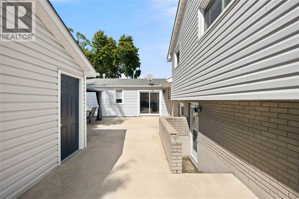 1211 Giffel Road, Sarnia, Ontario N7S 3K3 - Photo 41 - 26021545