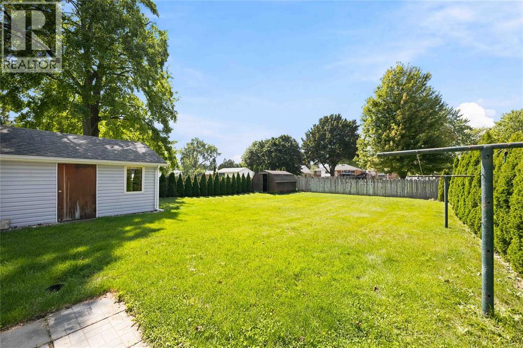 1211 Giffel Road, Sarnia, Ontario N7S 3K3 - Photo 46 - 26021545