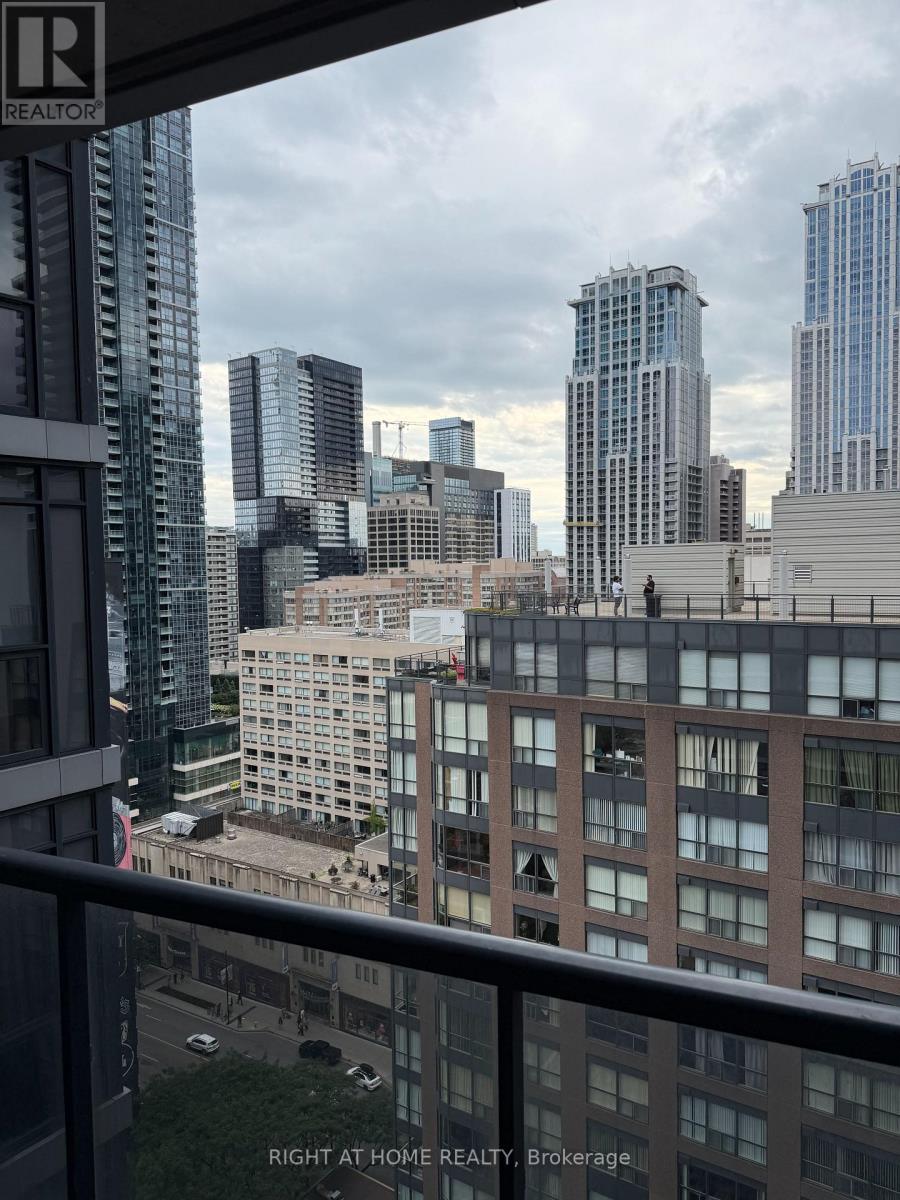 2001 - 21 Carlton Street, Toronto, Ontario  M5B 1L3 - Photo 11 - C13751420