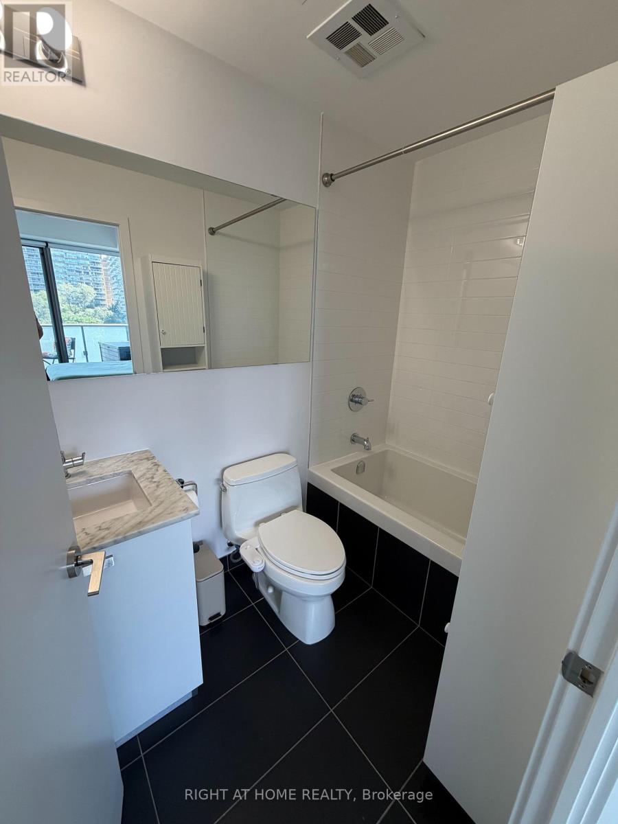 704 - 1815 Yonge Street, Toronto, Ontario  M4T 2A4 - Photo 17 - C13751452