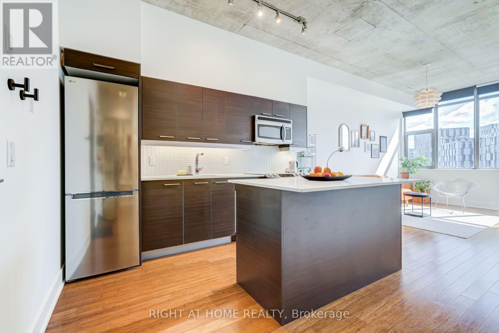 805 - 90 Trinity Street, Toronto, Ontario M5A 0E4 - Photo 2 - C13751536
