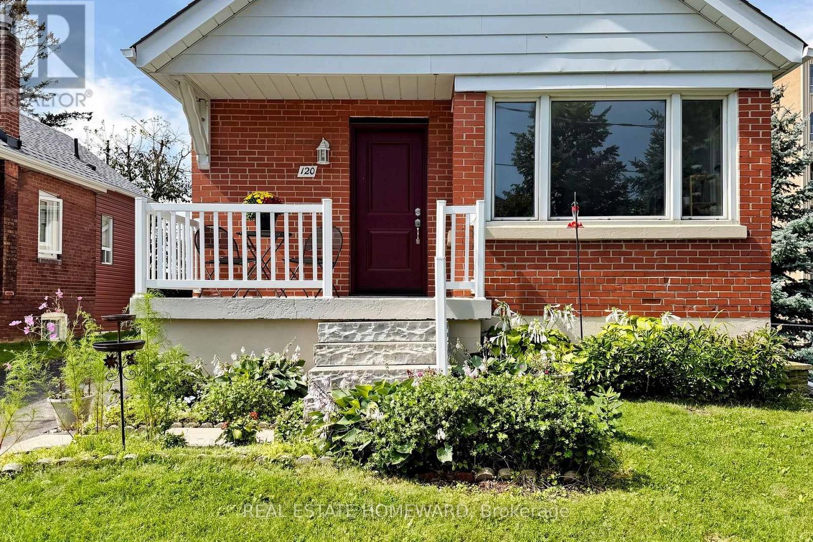 120 Pitt Avenue, Toronto, Ontario  M1L 2R6 - Photo 3 - E13751528