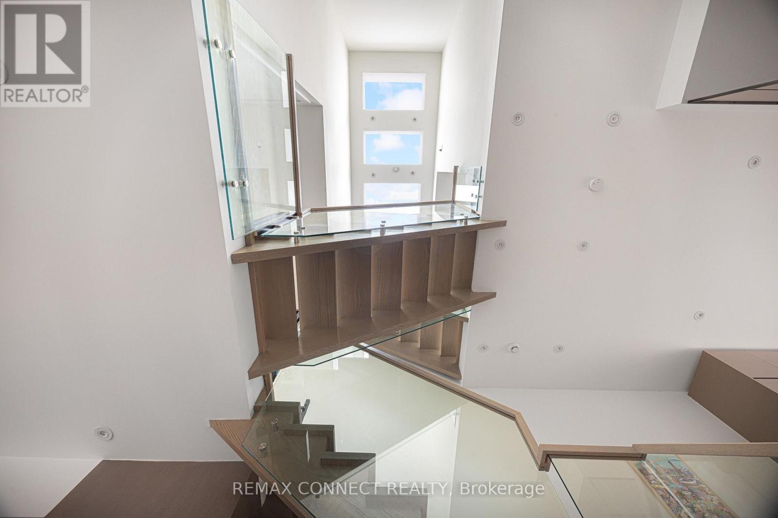 164 Aldwych Avenue, Toronto, Ontario M4J 1X6 - Photo 23 - E13751556