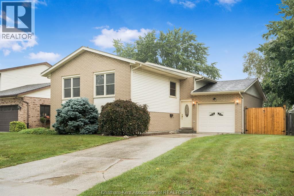 15 MONARCH DRIVE, Chatham, Ontario