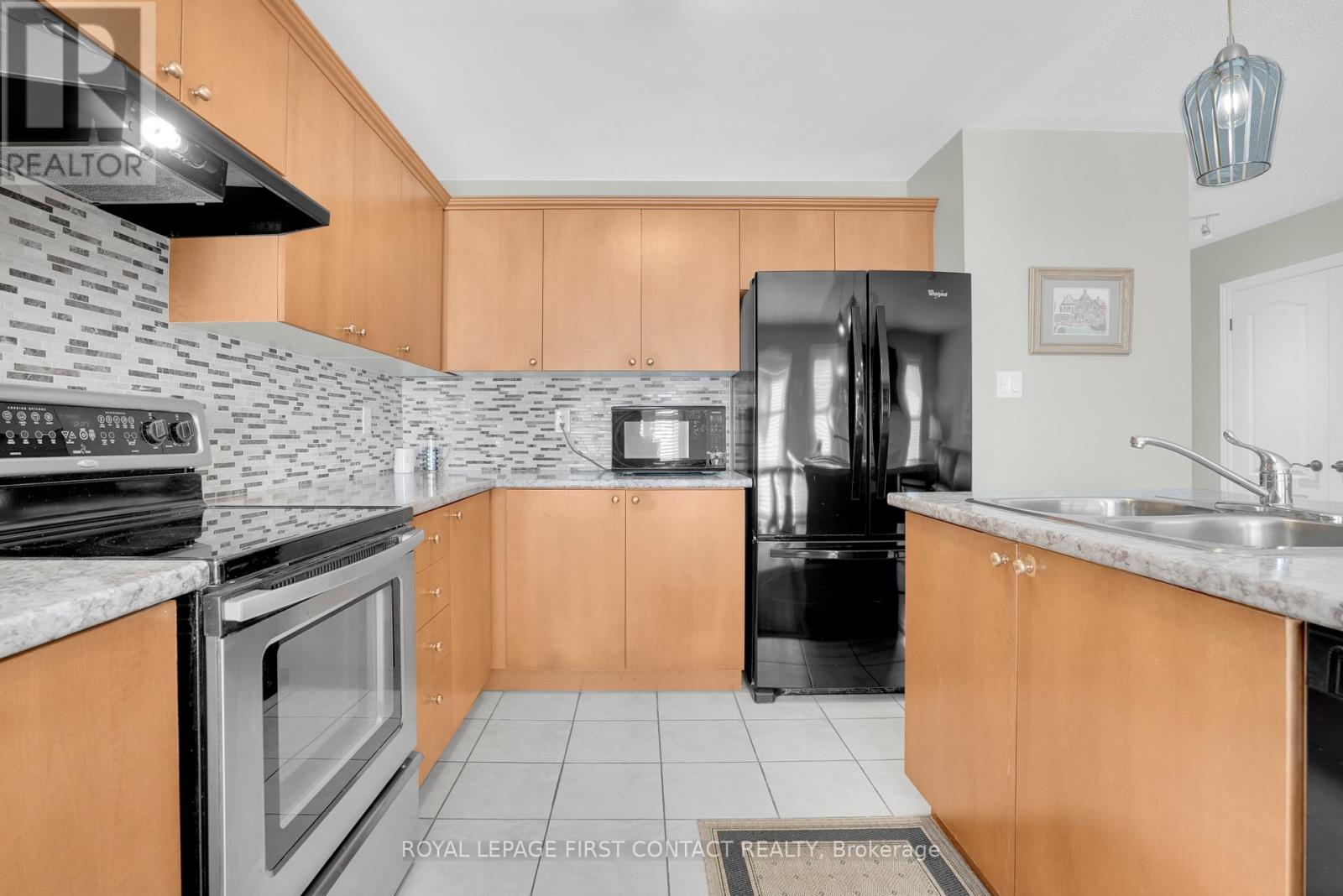 3 Maple Crown Terrace, Barrie, Ontario  L4M 7H3 - Photo 7 - S13751522