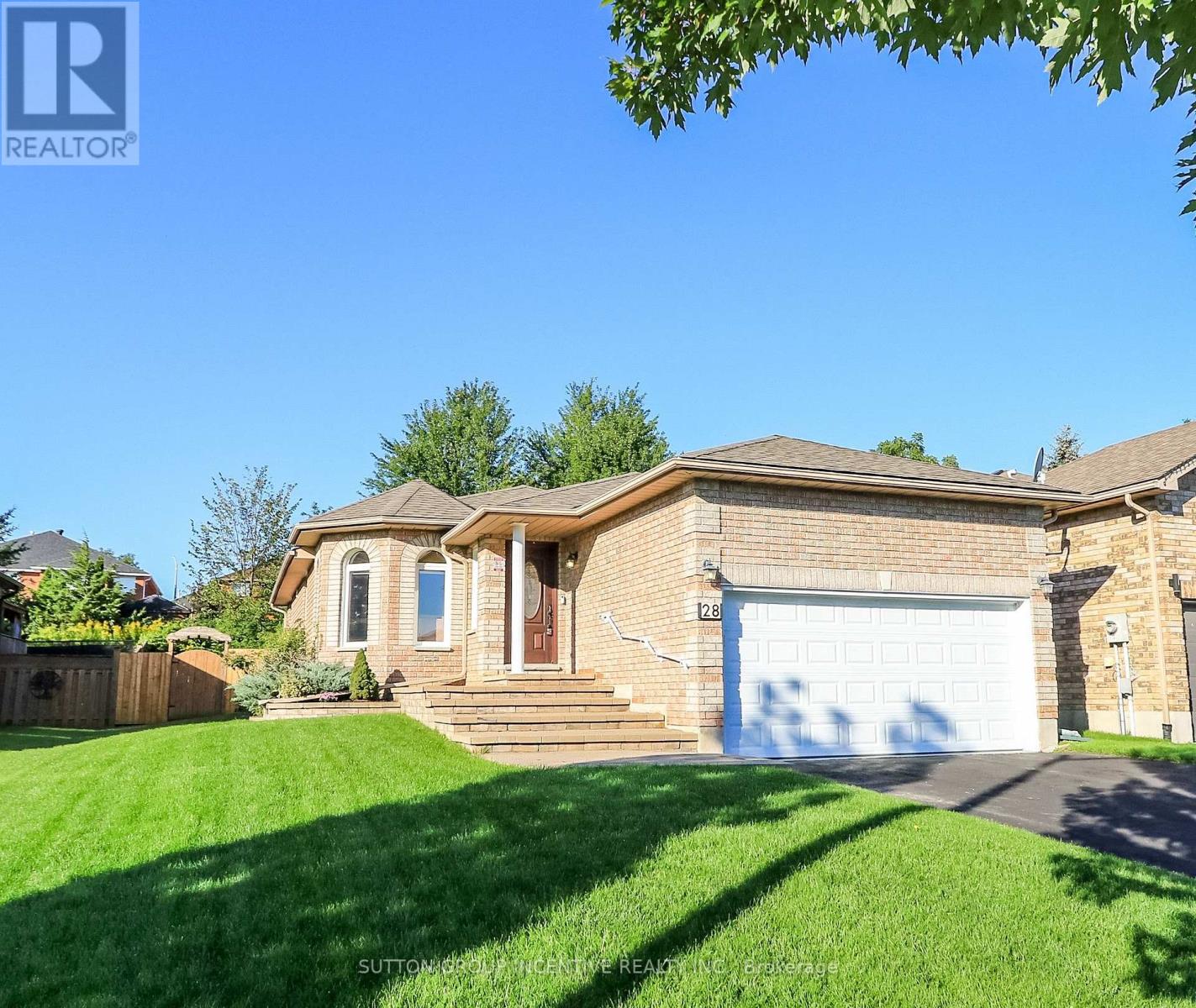 28 Brookfield Crescent, Barrie, Ontario  L4N 9R6 - Photo 1 - S13751580