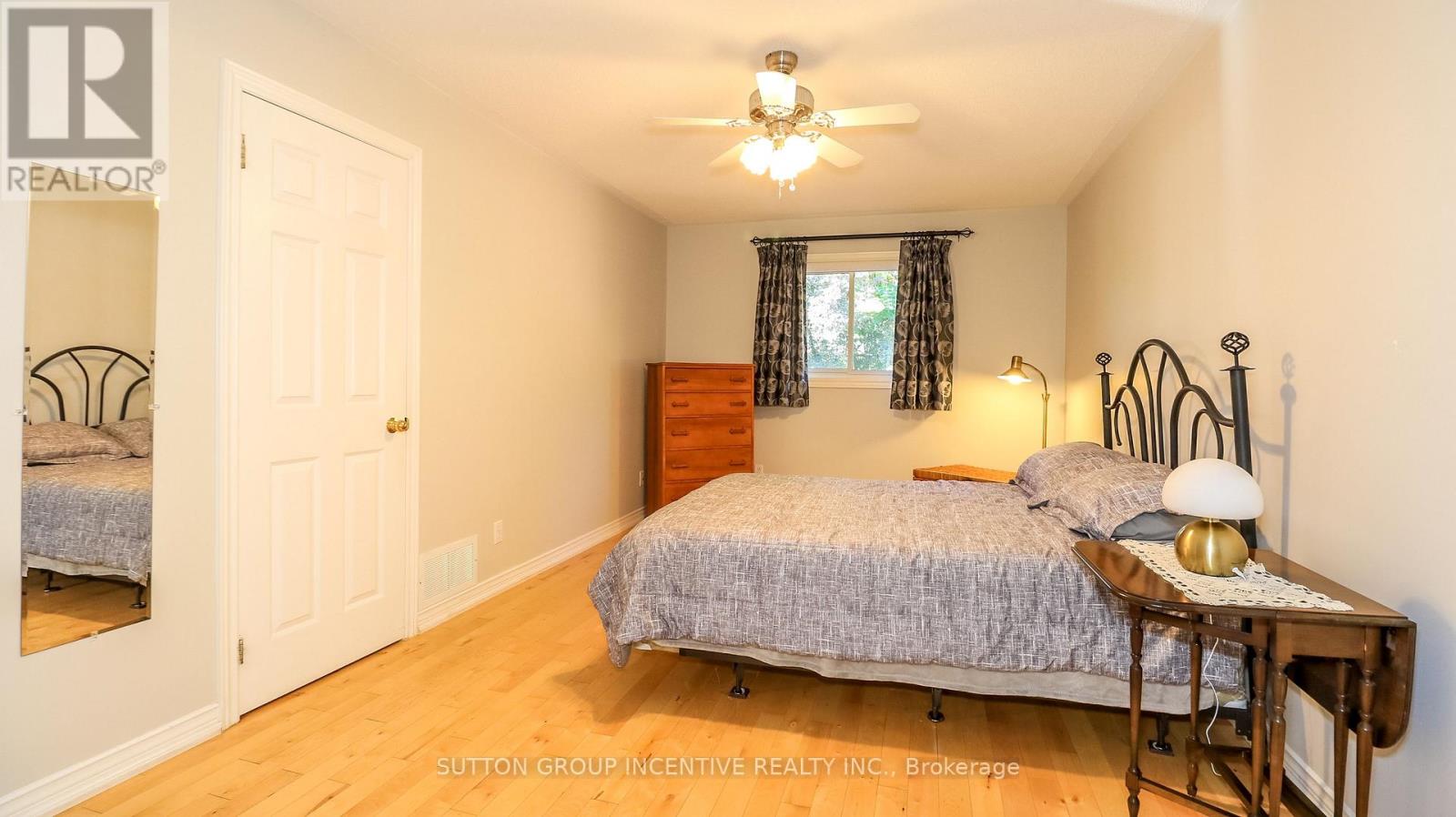 28 Brookfield Crescent, Barrie, Ontario  L4N 9R6 - Photo 11 - S13751580