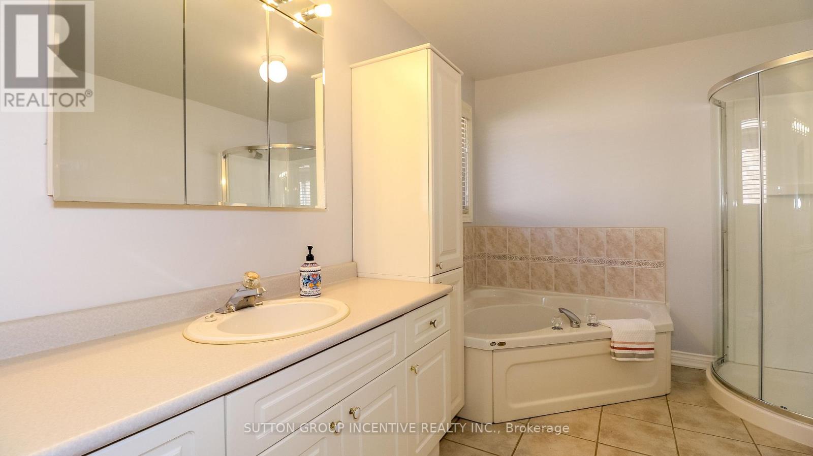 28 Brookfield Crescent, Barrie, Ontario  L4N 9R6 - Photo 12 - S13751580
