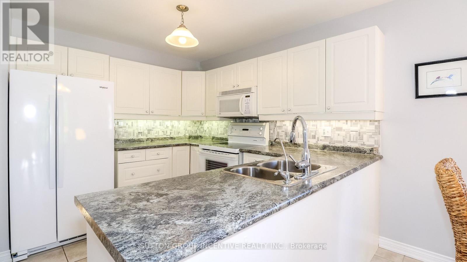 28 Brookfield Crescent, Barrie, Ontario  L4N 9R6 - Photo 6 - S13751580