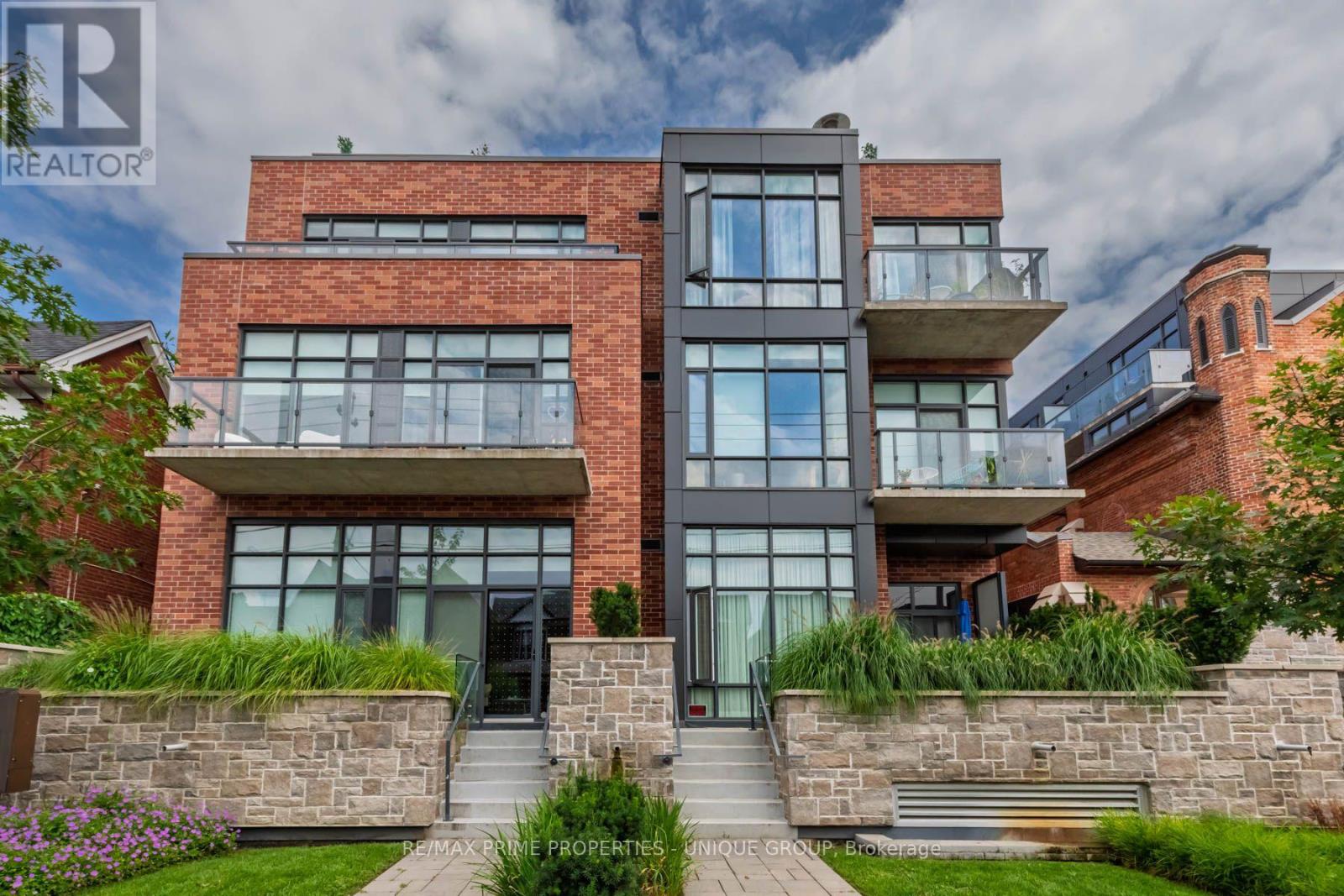 304 - 245 Perth Avenue, Toronto, Ontario  M6P 3X9 - Photo 2 - W13751450