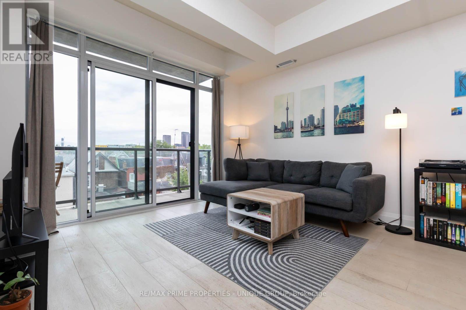 304 - 245 Perth Avenue, Toronto, Ontario  M6P 3X9 - Photo 3 - W13751450