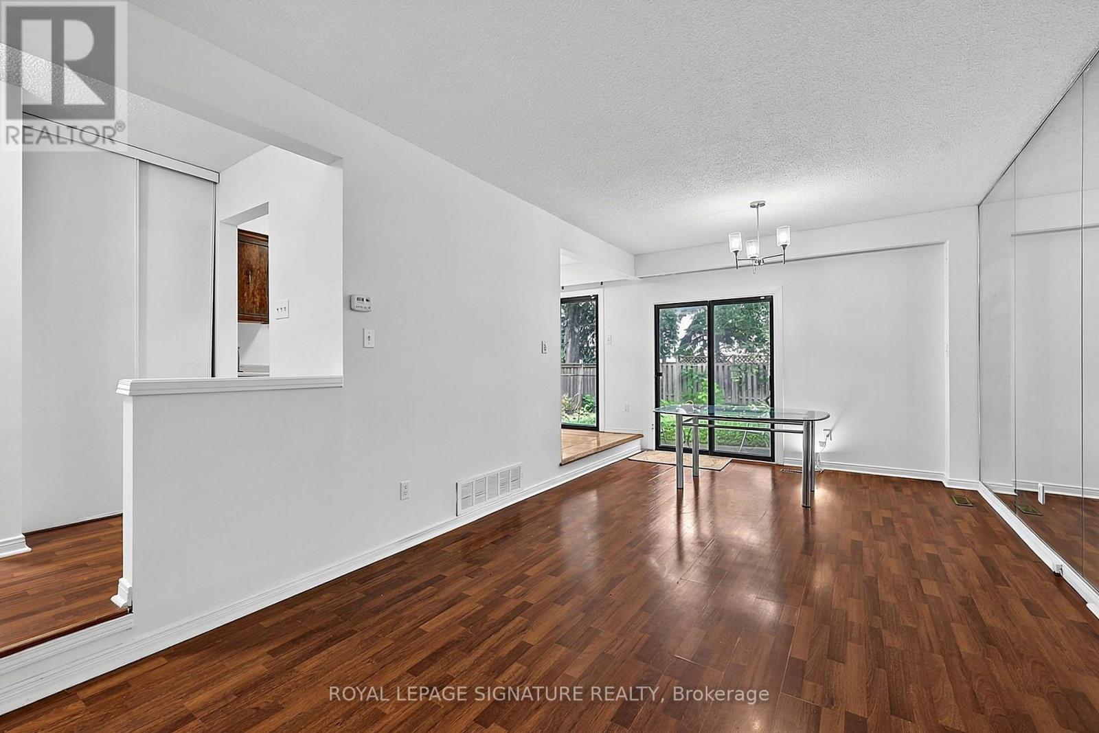 5950 Chidham Crescent, Mississauga, Ontario  L5N 2R9 - Photo 14 - W13751456