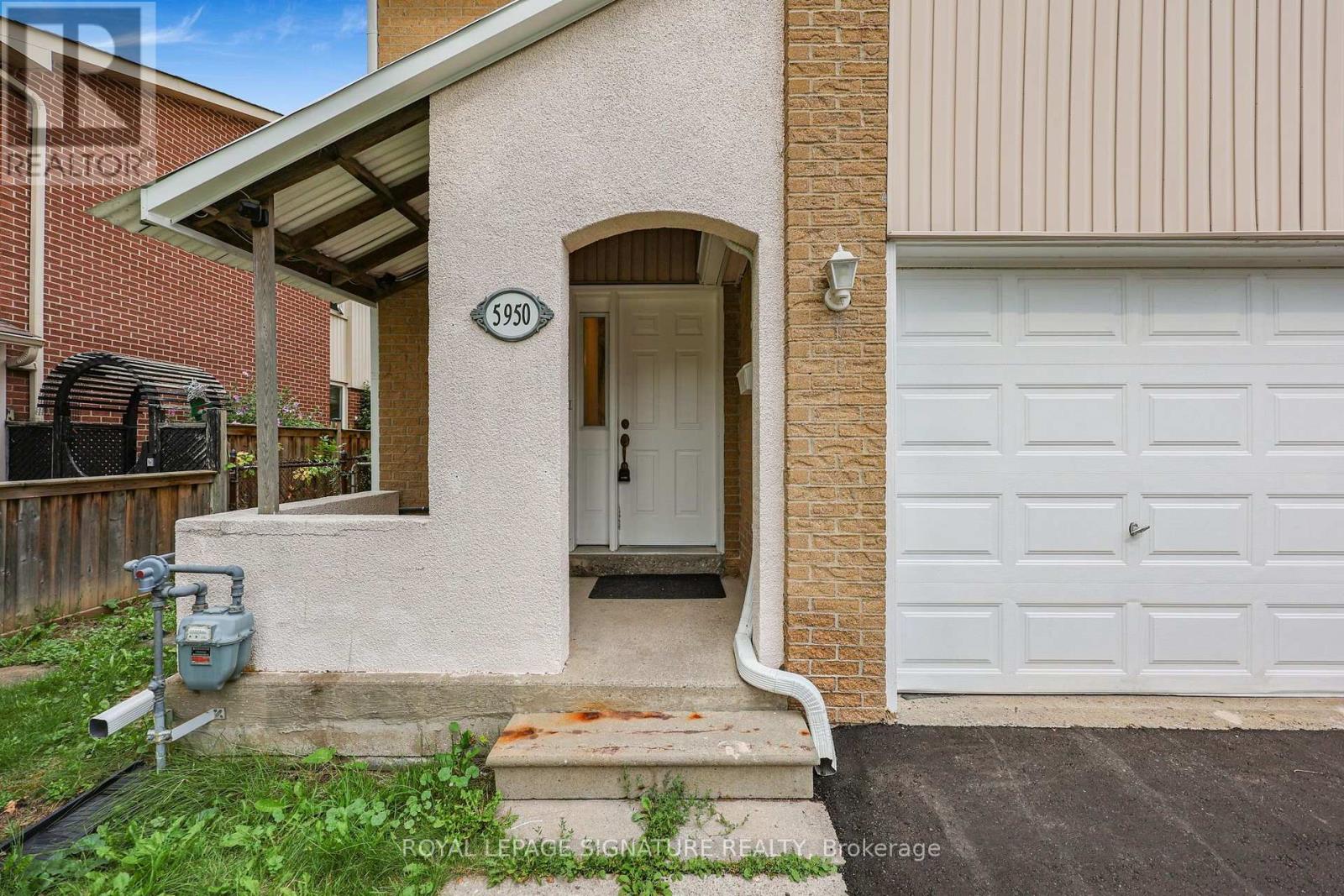 5950 Chidham Crescent, Mississauga, Ontario  L5N 2R9 - Photo 5 - W13751456