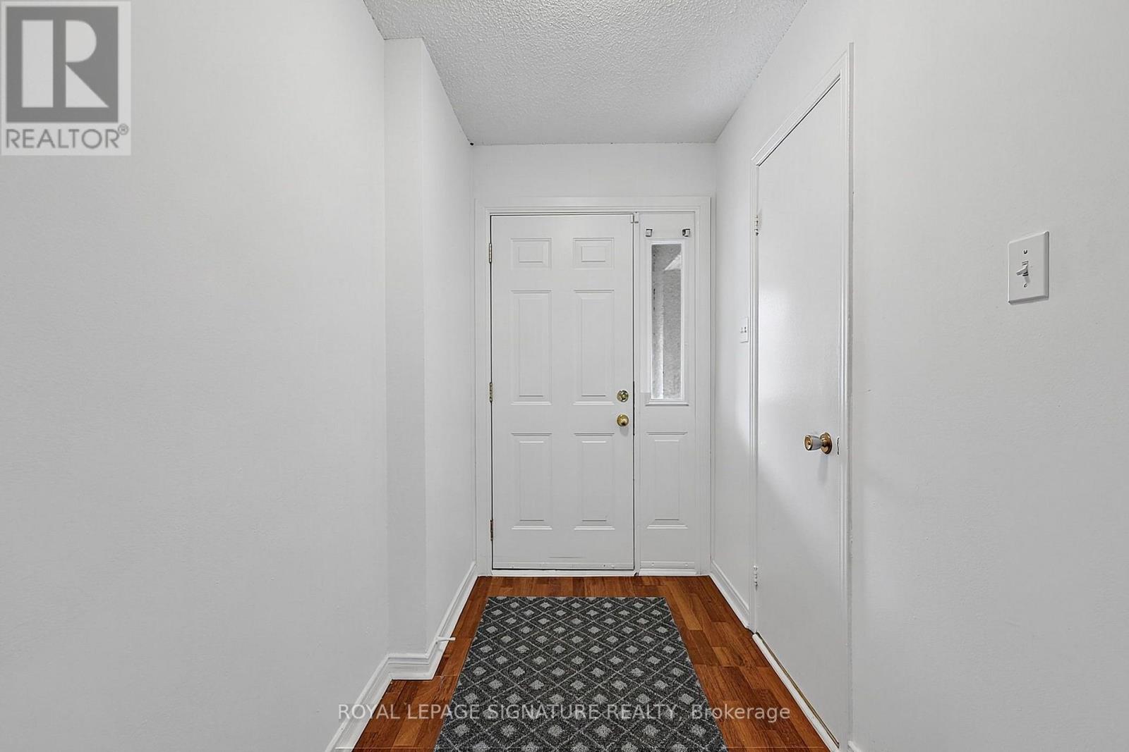 5950 Chidham Crescent, Mississauga, Ontario  L5N 2R9 - Photo 6 - W13751456