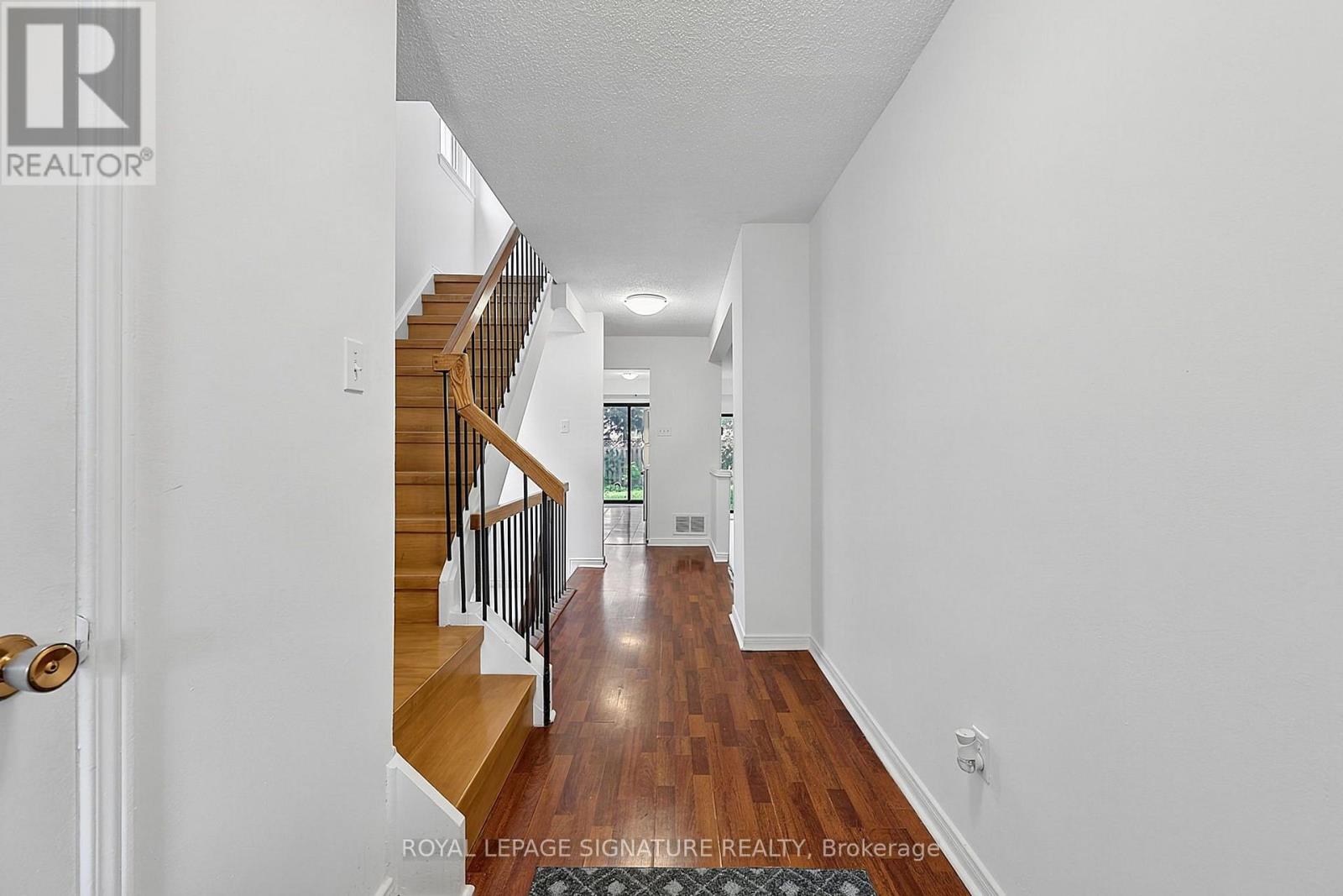 5950 Chidham Crescent, Mississauga, Ontario  L5N 2R9 - Photo 8 - W13751456