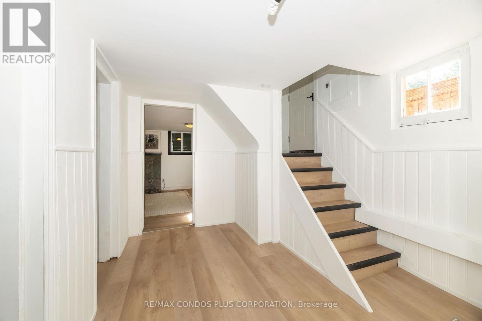 11 Elton Crescent, Toronto, Ontario  M8W 2X9 - Photo 20 - W13751458