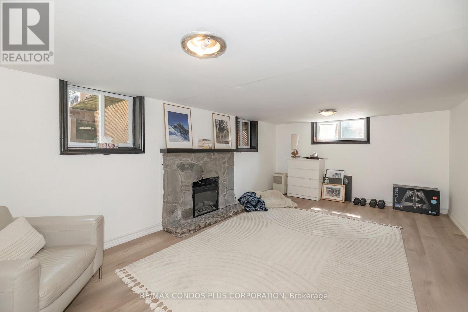11 Elton Crescent, Toronto, Ontario  M8W 2X9 - Photo 21 - W13751458
