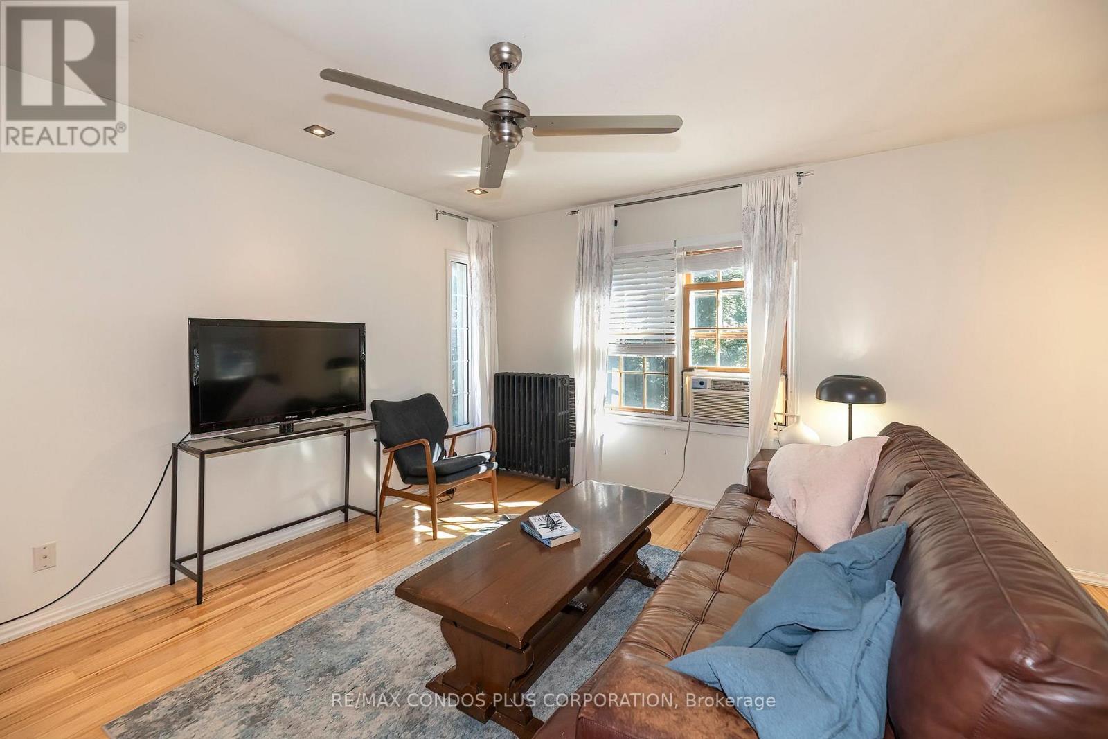 11 Elton Crescent, Toronto, Ontario  M8W 2X9 - Photo 26 - W13751458