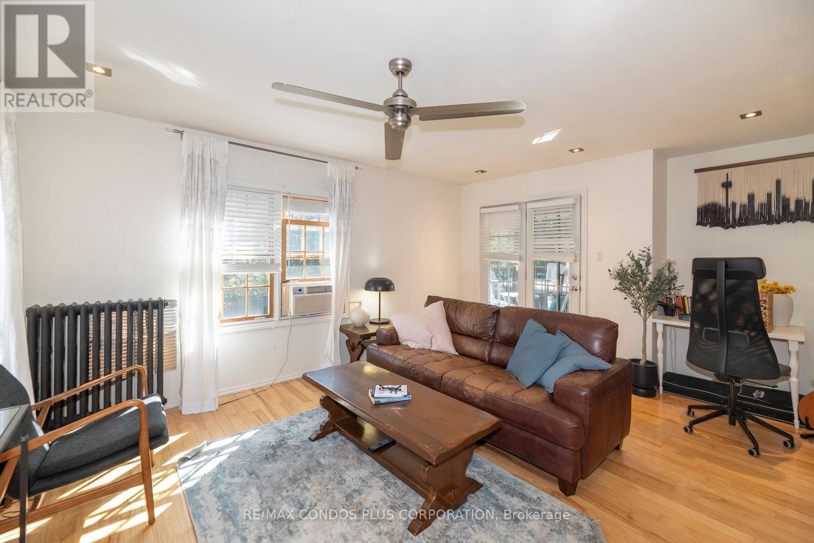 11 Elton Crescent, Toronto, Ontario  M8W 2X9 - Photo 27 - W13751458