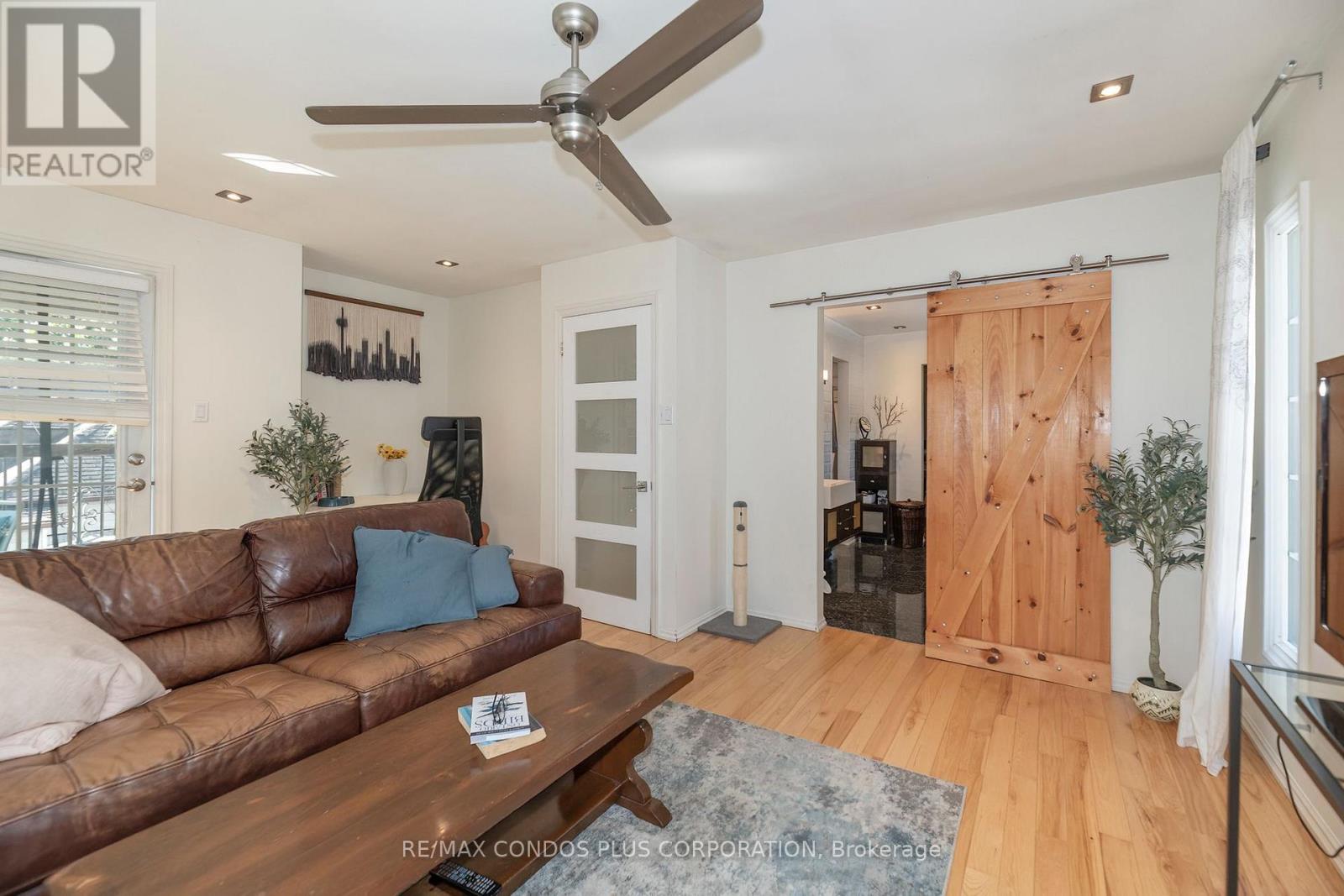11 Elton Crescent, Toronto, Ontario  M8W 2X9 - Photo 28 - W13751458