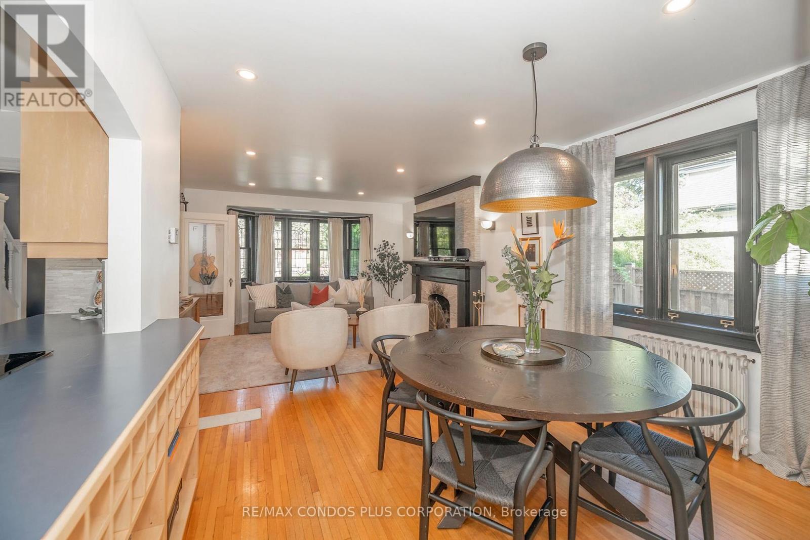 11 Elton Crescent, Toronto, Ontario  M8W 2X9 - Photo 9 - W13751458