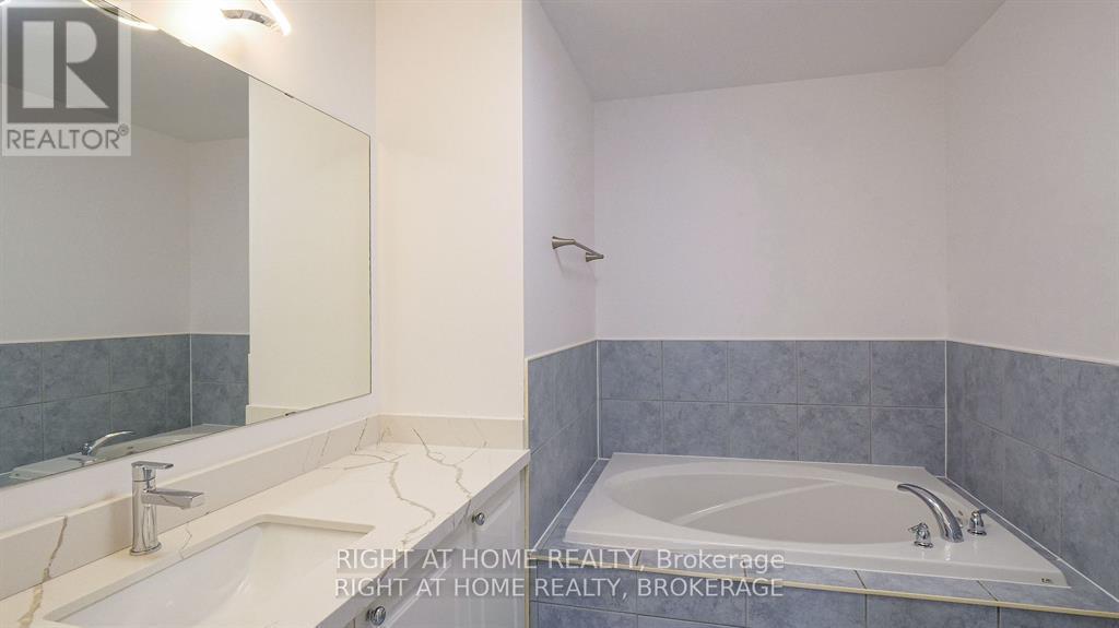 3956 Stardust Drive, Mississauga, Ontario  L5M 8A6 - Photo 21 - W13751538