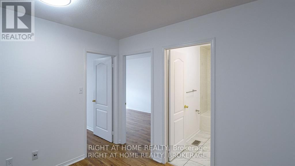 3956 Stardust Drive, Mississauga, Ontario  L5M 8A6 - Photo 23 - W13751538