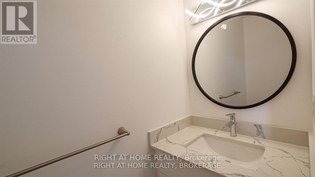 3956 Stardust Drive, Mississauga, Ontario  L5M 8A6 - Photo 8 - W13751538