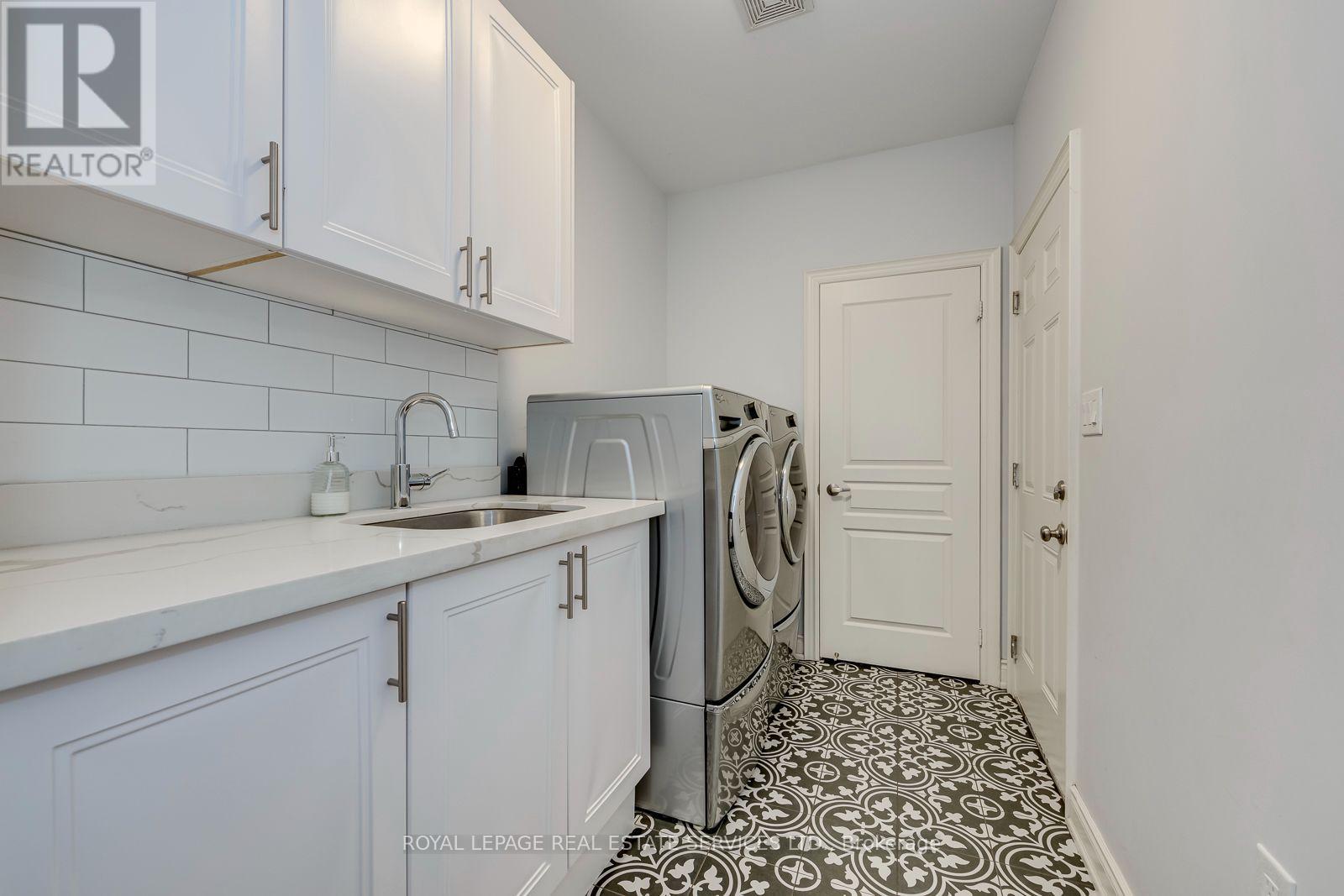 3087 Streamwood Pass, Oakville, Ontario  L6H 0S8 - Photo 21 - W13751540
