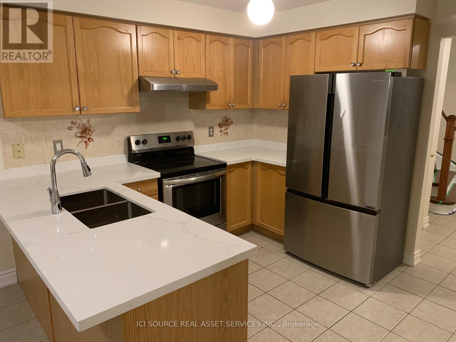 Upper - 4783 Apple Blossom Circle, Mississauga, Ontario  L5V 3C7 - Photo 4 - W13751560