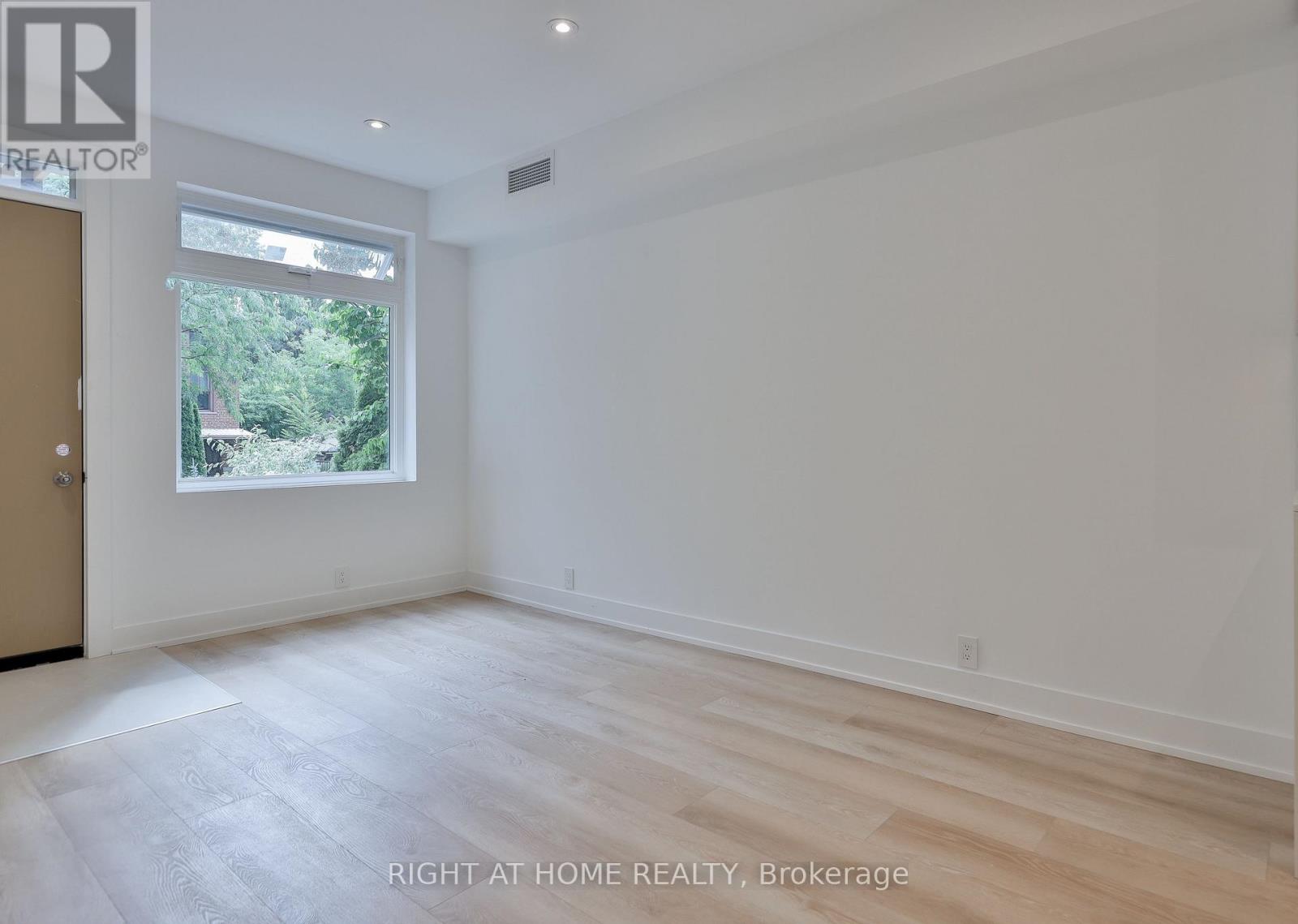1-MAIN FLOOR - 266 INDIAN GROVE, Toronto, Ontario