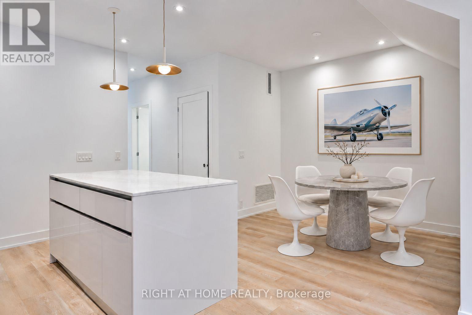 1-Main Floor - 266 Indian Grove, Toronto, Ontario  M6P 2H5 - Photo 7 - W13751582