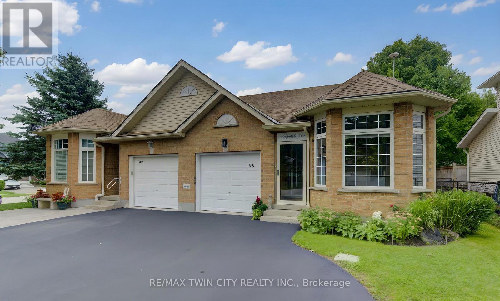 95 YORK STREET E, Centre Wellington, Ontario