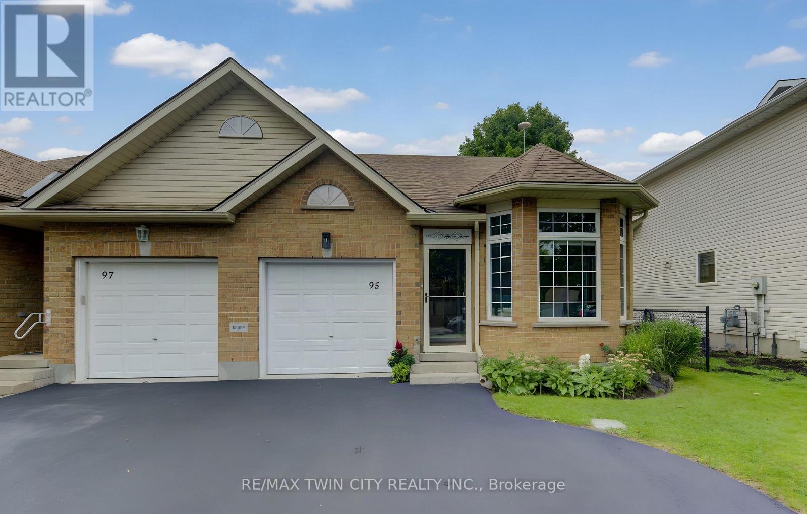 95 York Street E, Centre Wellington, Ontario  N0B 1S0 - Photo 3 - X13751406
