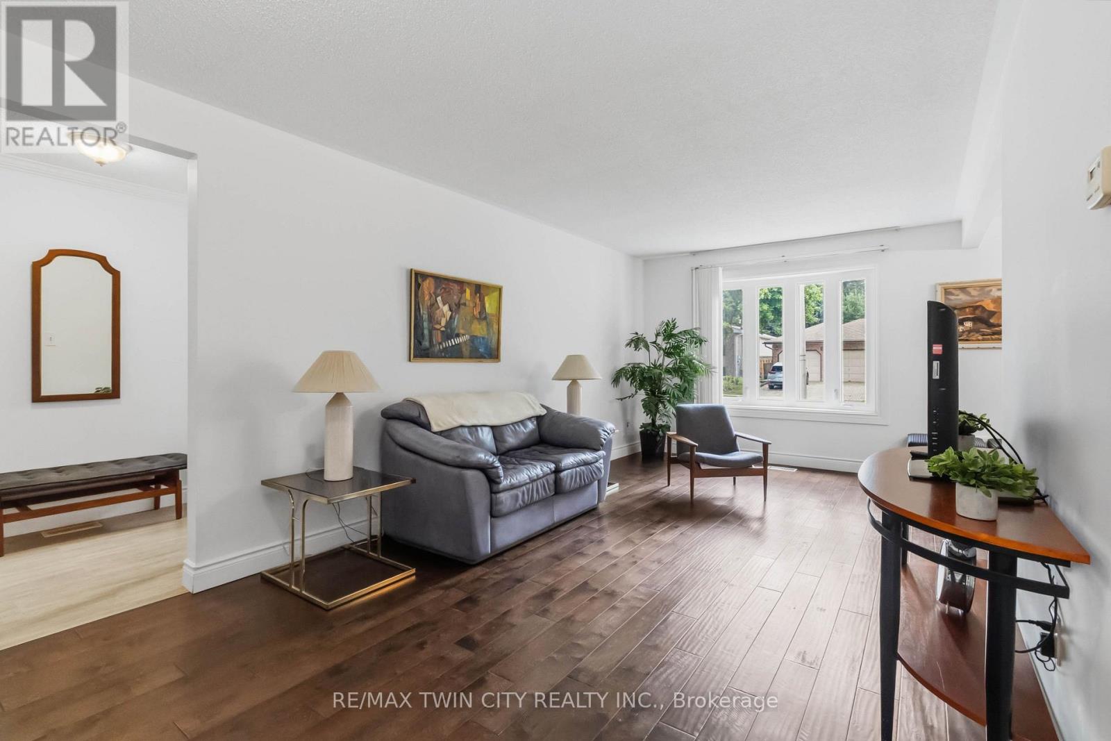 22 Allensgate Drive, Brantford, Ontario N3V 1C8 - Photo 6 - X13751440