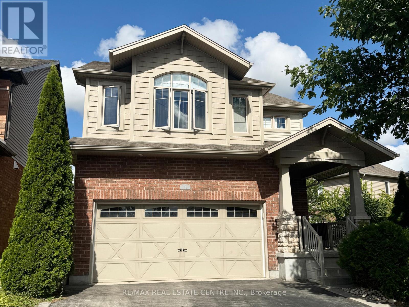 32 HODGSON DRIVE, Guelph, Ontario